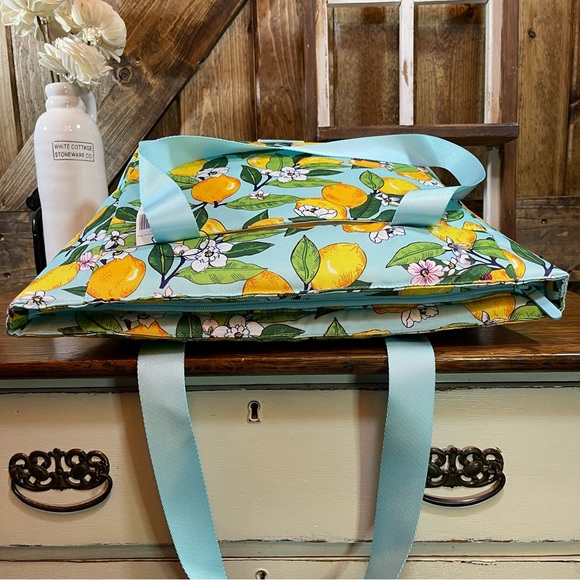 SALE! Vera Bradley Lemon Grove Large Insulated Cooler Bag Tote New NWT - Picture 7 of 14